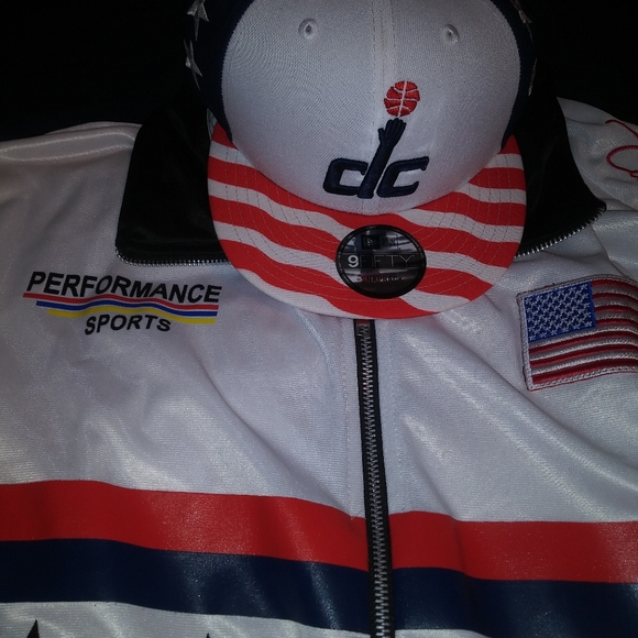 Tracksuit - Picture 3 of 3